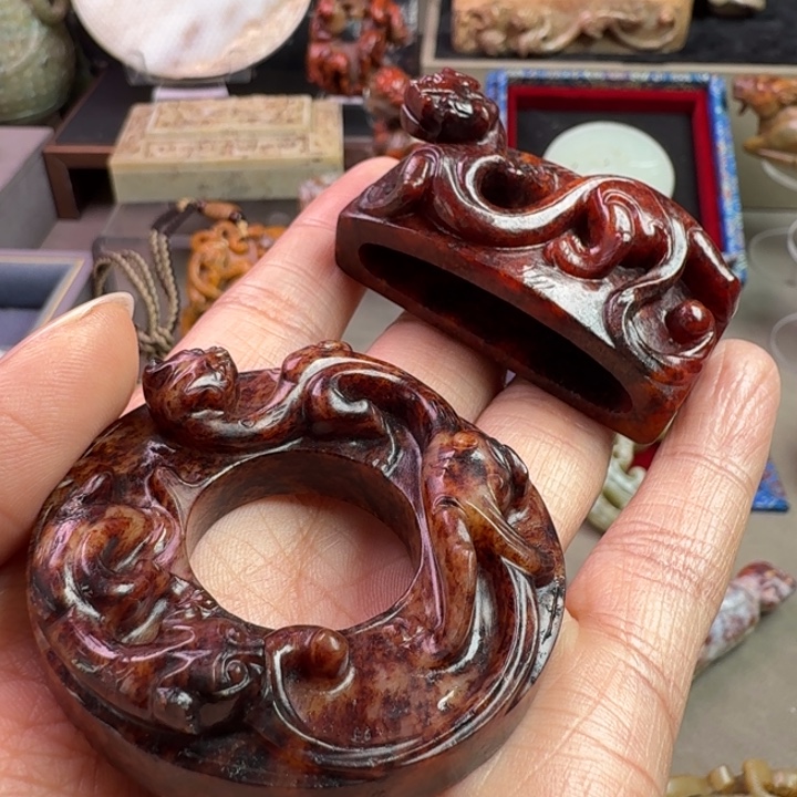 用***8和田玉（糖玉）未镶嵌颈饰