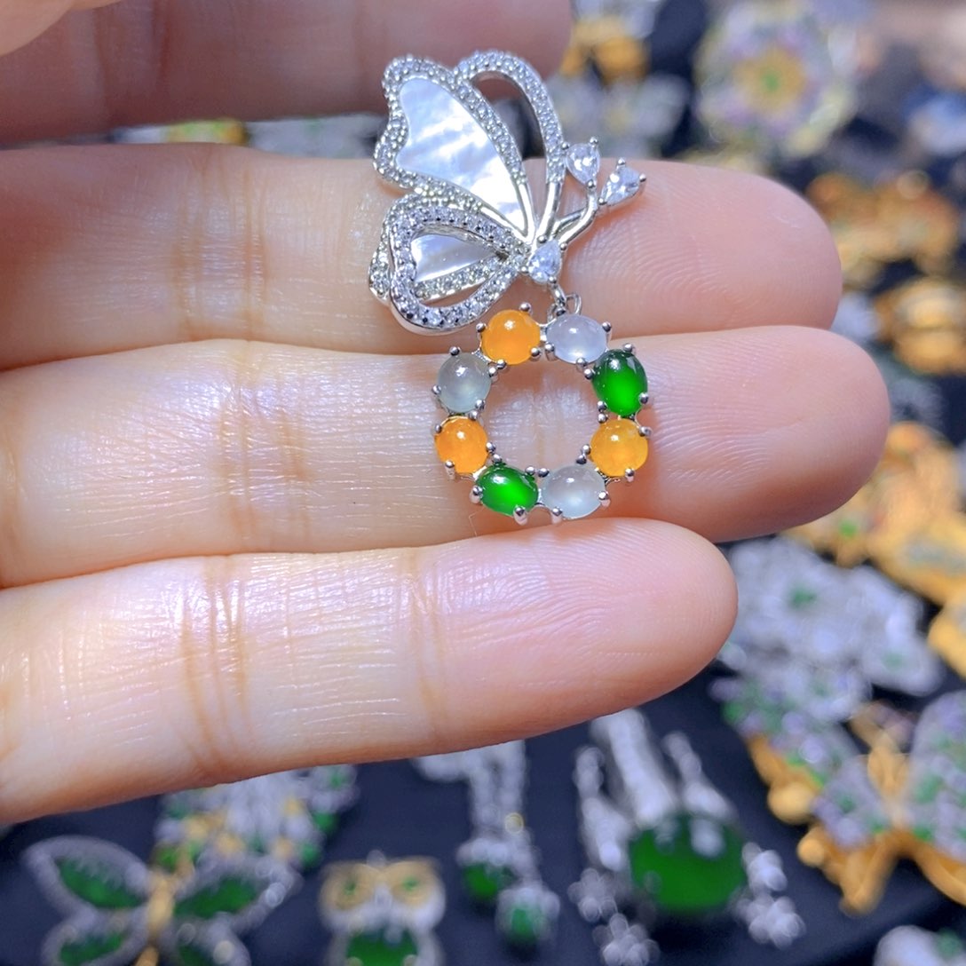 翡翠耳钉银S925镶嵌天然的