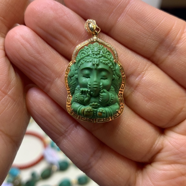 绿松石18K金镶嵌吊坠