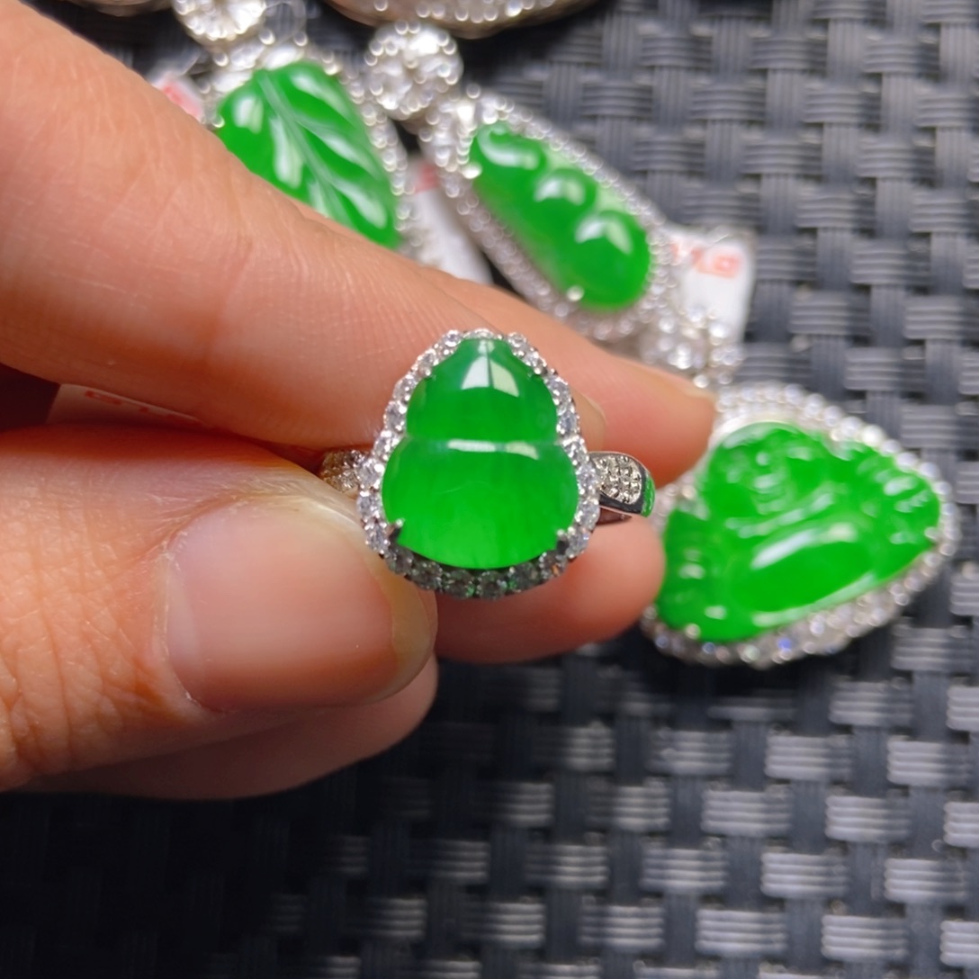 马***胎翡翠银S925镶嵌颈饰葫芦女戒