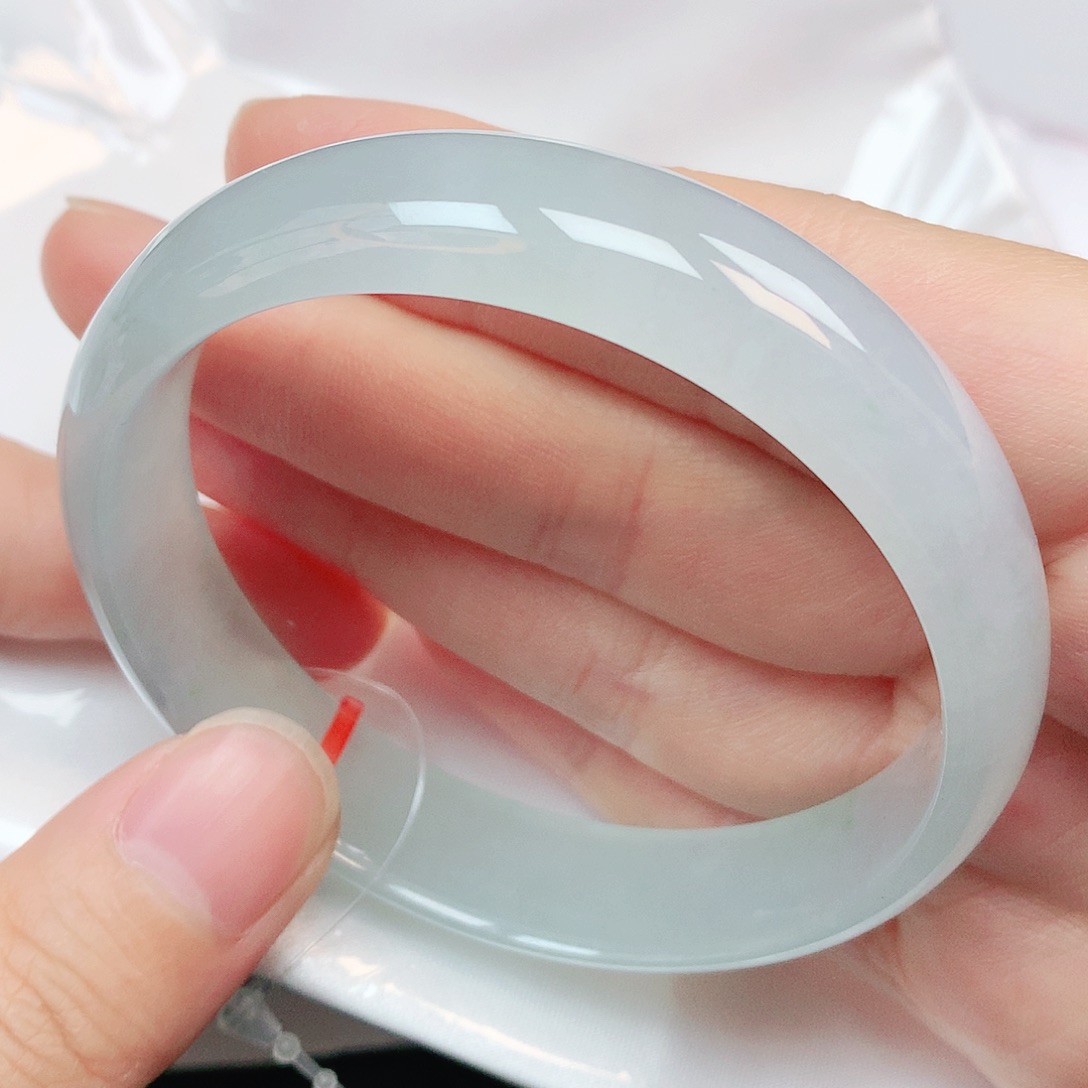 翡翠手镯未镶嵌抖音802