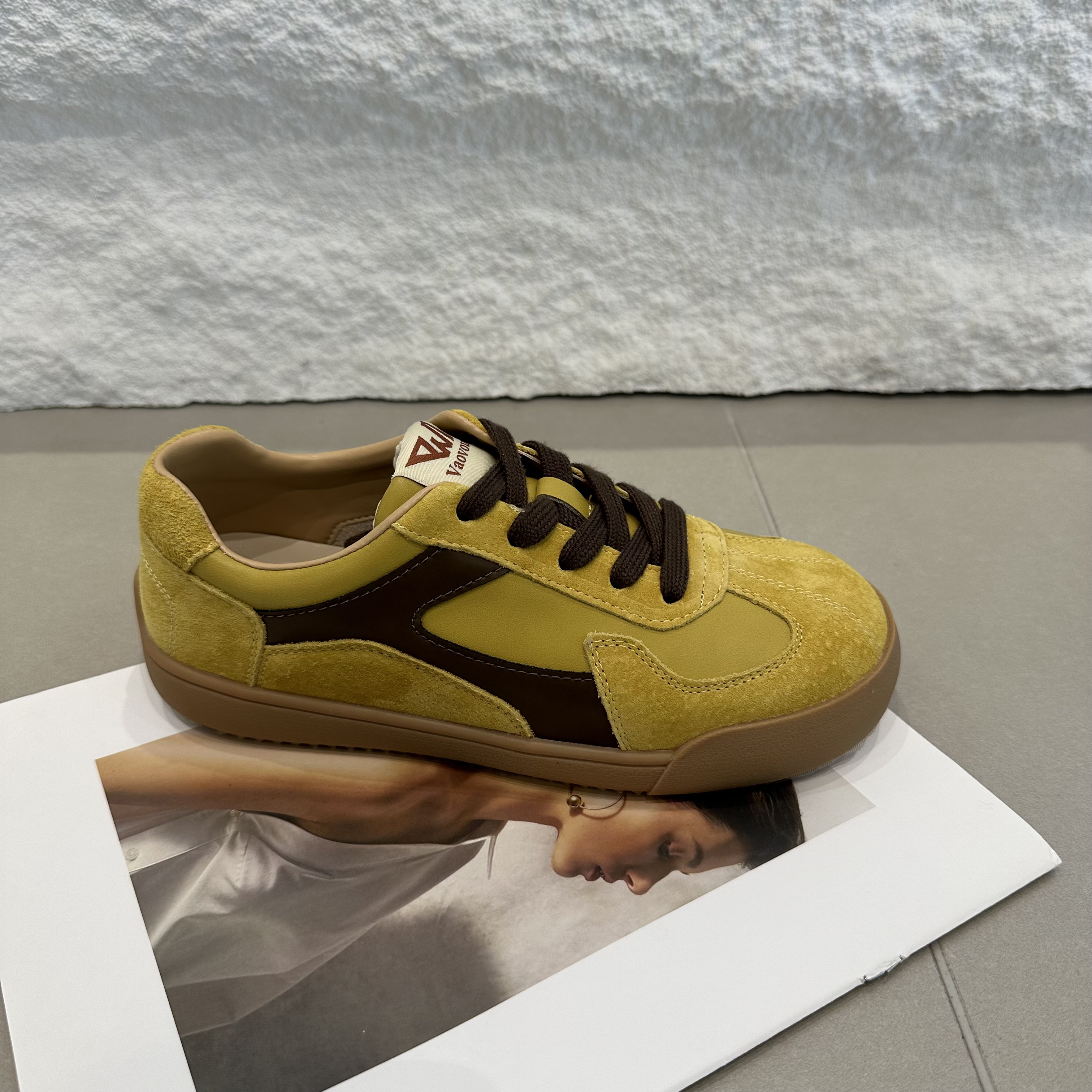 2025春款真皮阿甘女鞋