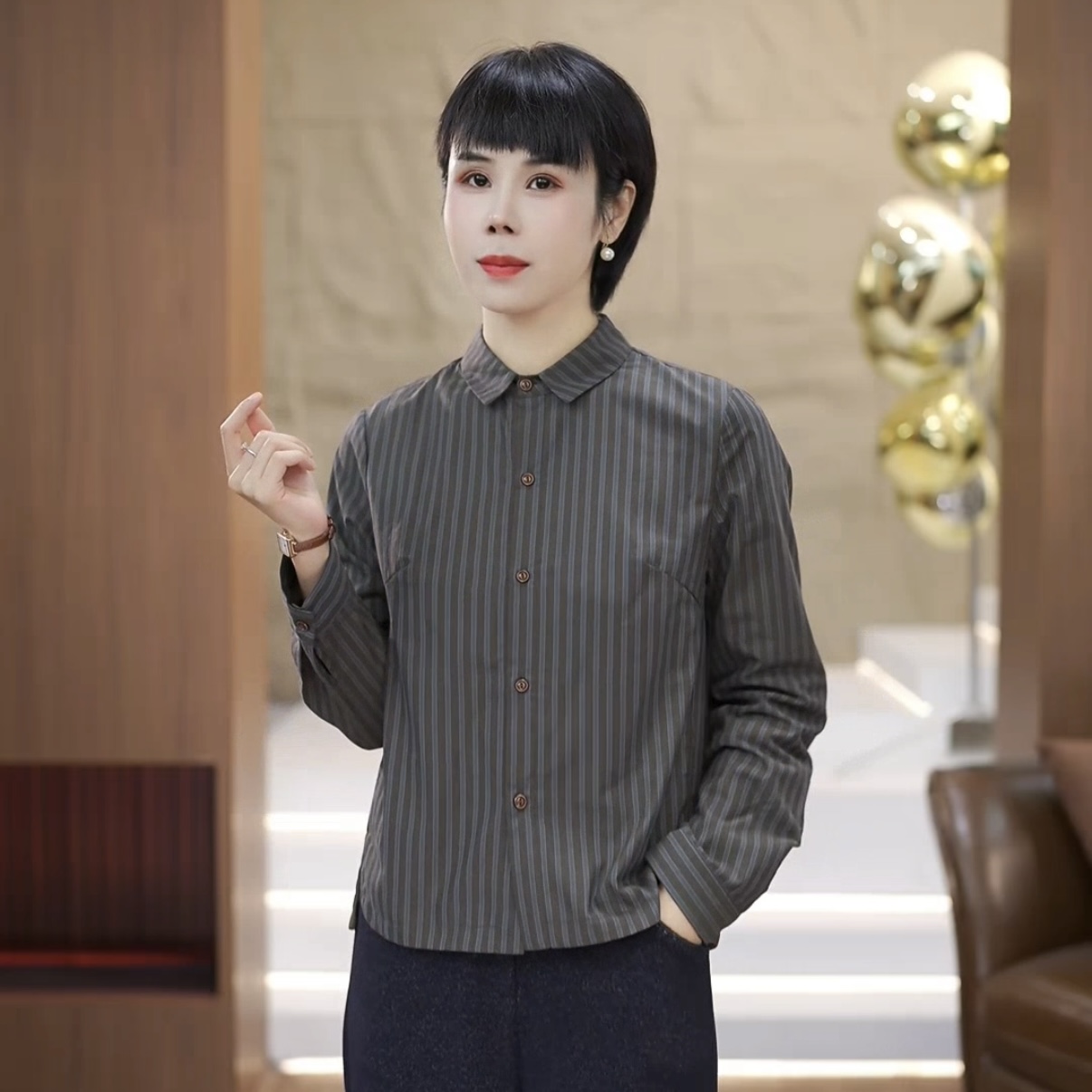 【渲渲推荐】XR-2356-1冬季减龄翻领加绒条纹衬衣