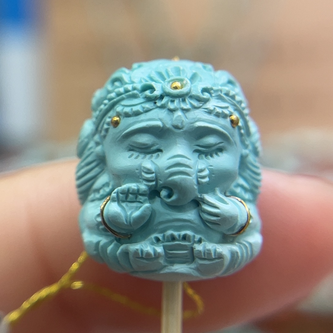 绿松石未镶嵌珠宝奇石