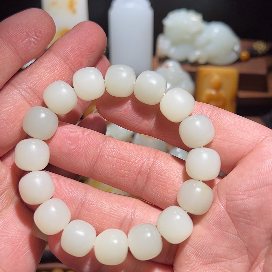 会***漠和田玉未镶嵌颈饰