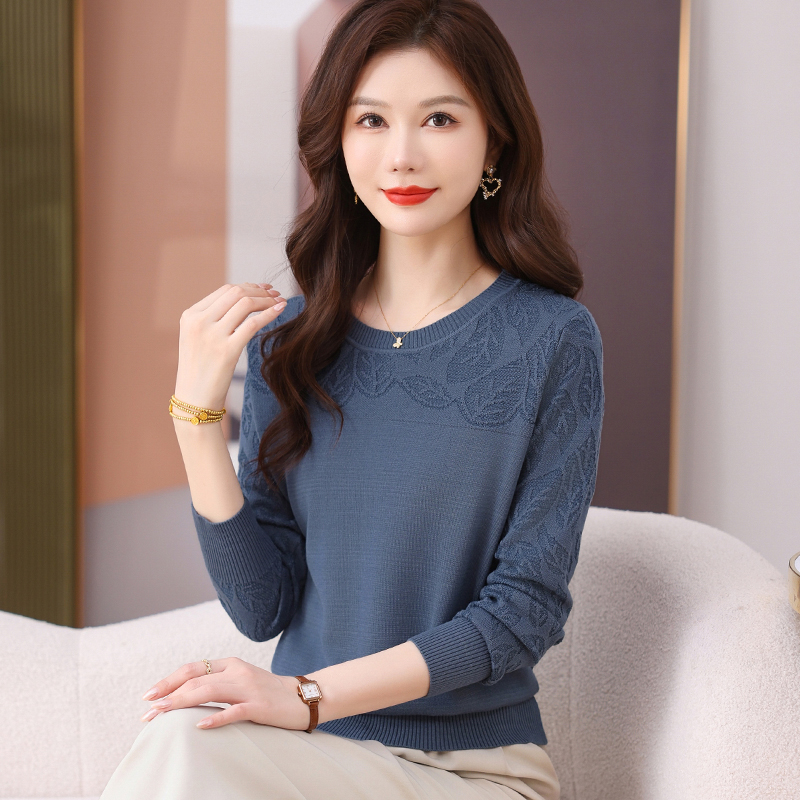 2025年春季新款女装圆领长袖时尚洋气款宽松显瘦款百搭套头上衣
