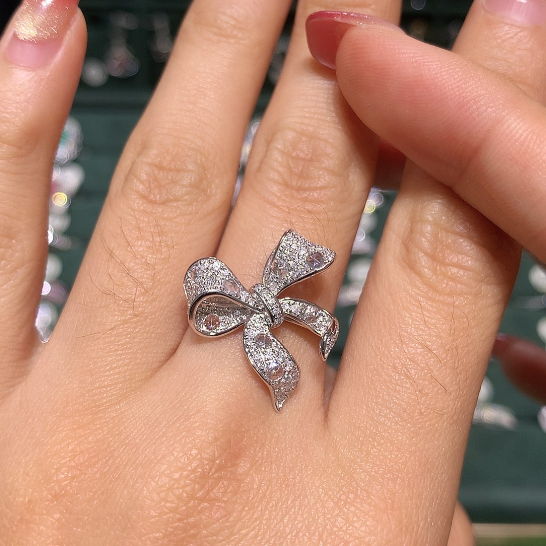 戒指/指环铂Pt900镶嵌钻石