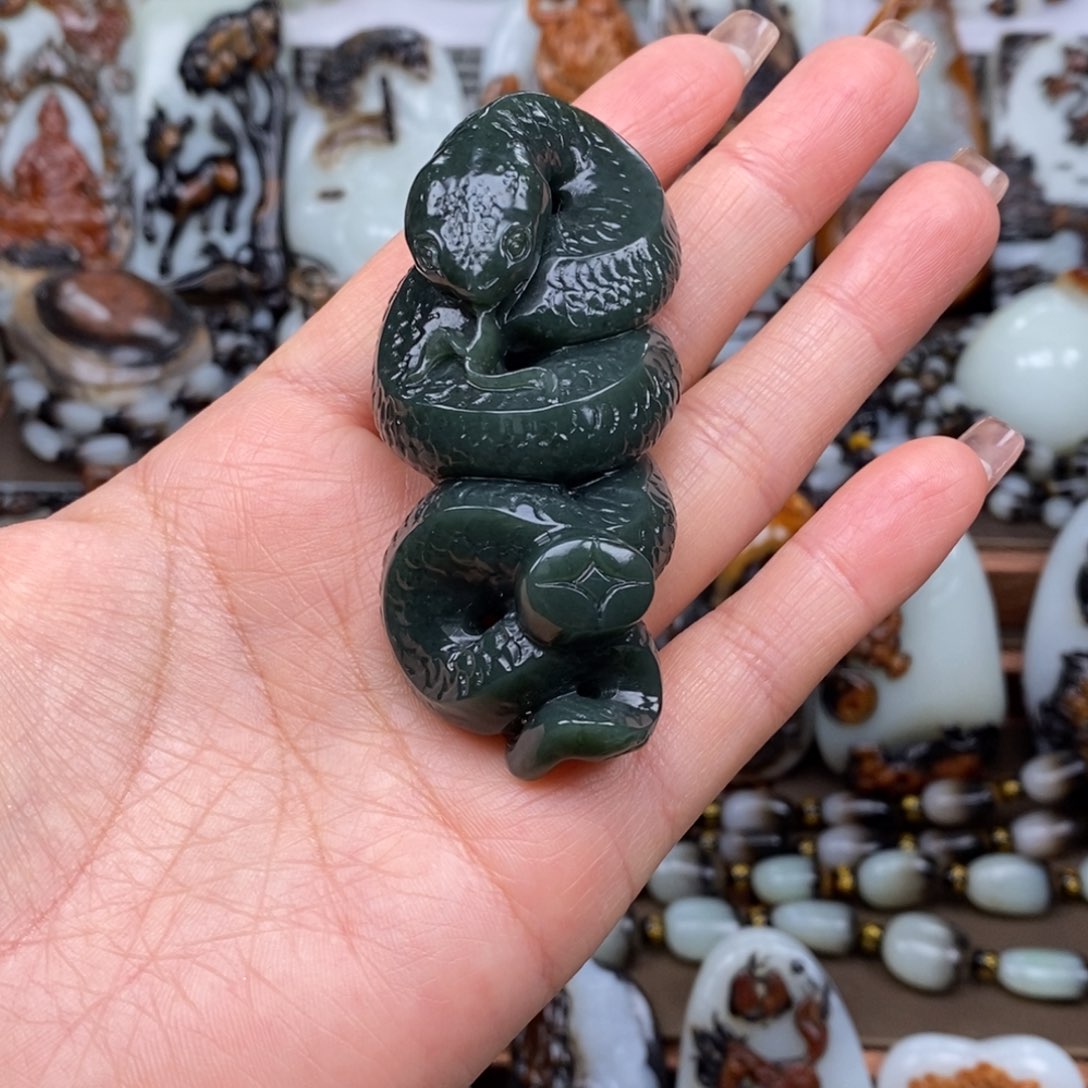 颈饰未镶嵌和田玉