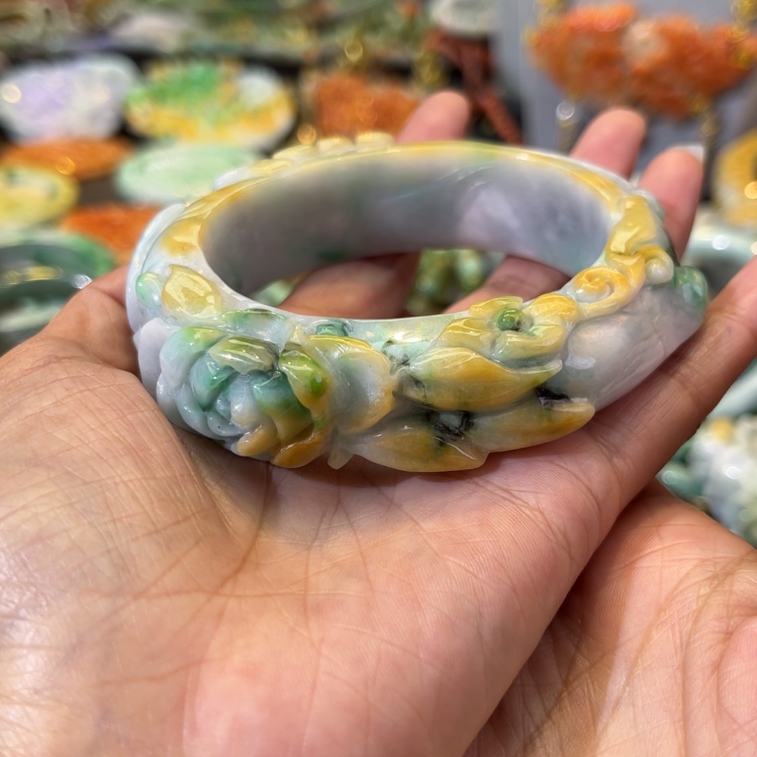 翡翠手镯未镶嵌55 56 57圈口