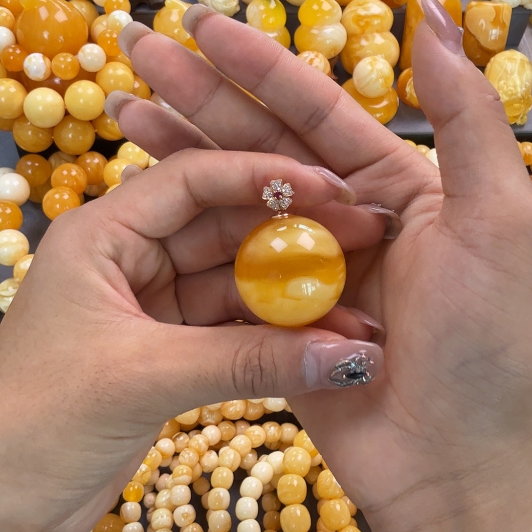 蜜蜡18K金镶嵌珠宝奇石