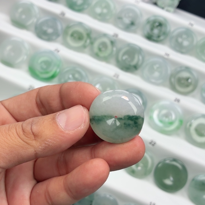 翡翠未镶嵌颈饰缅甸天然A货翡翠28.6-9.2