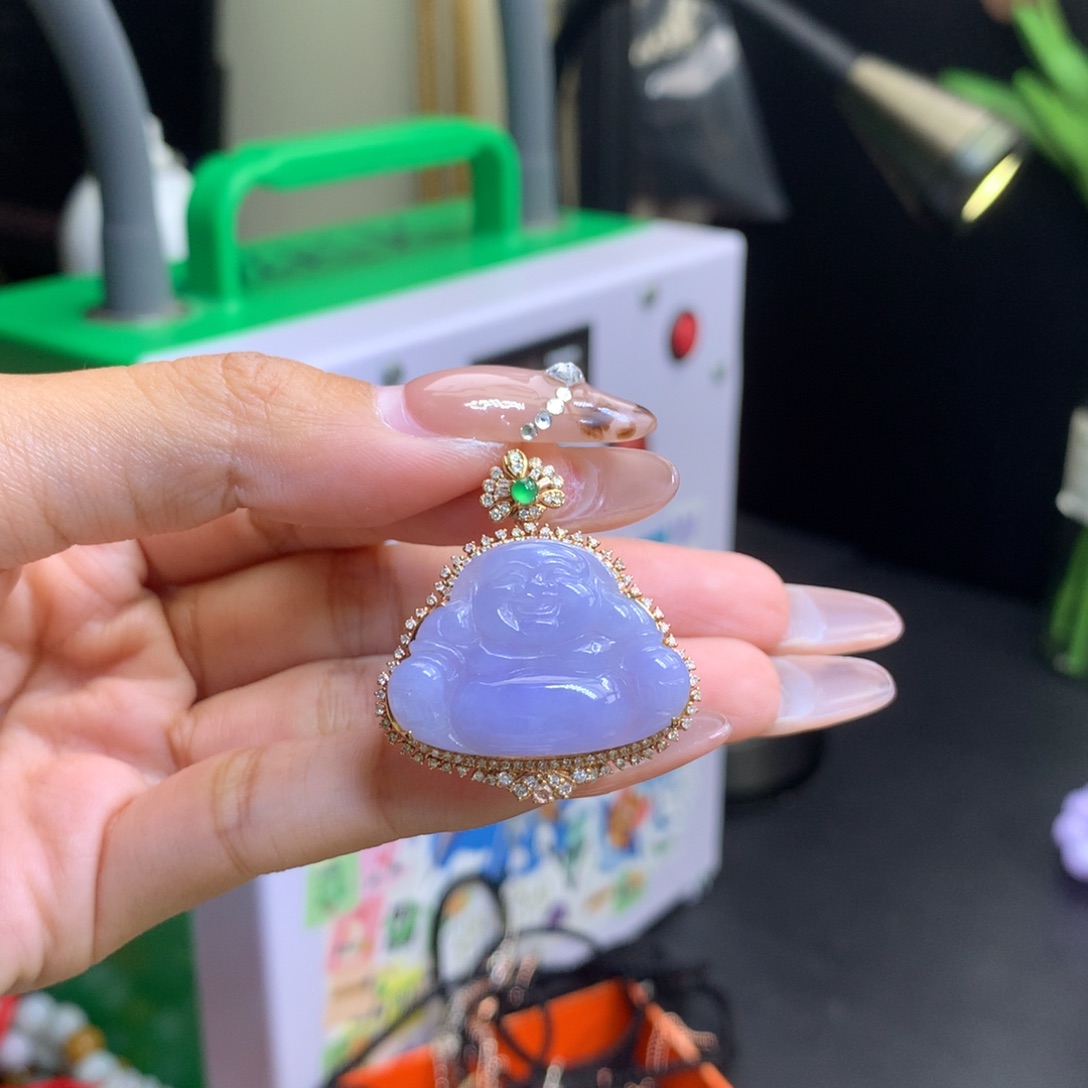 翡翠18K金镶嵌颈饰