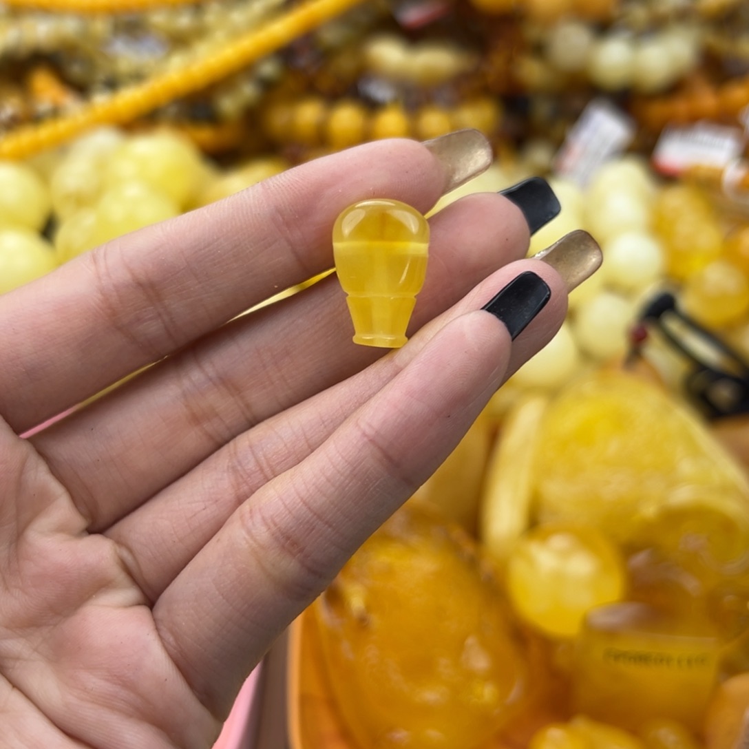 琥珀珠宝奇石未镶嵌