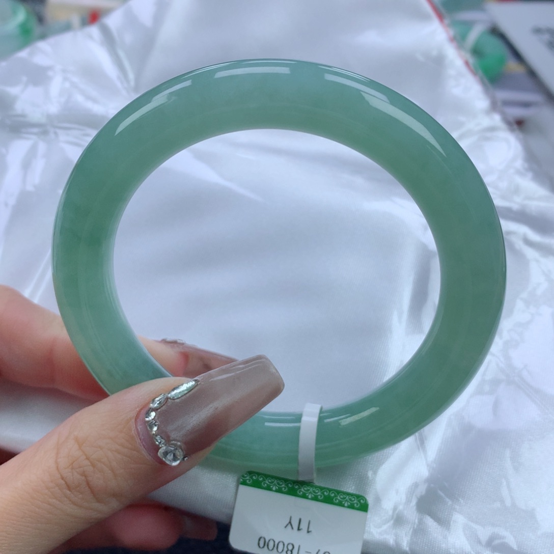 翡翠手镯未镶嵌57.3圆条