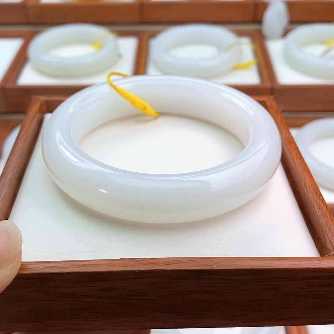 和田玉（白玉）手镯未镶嵌