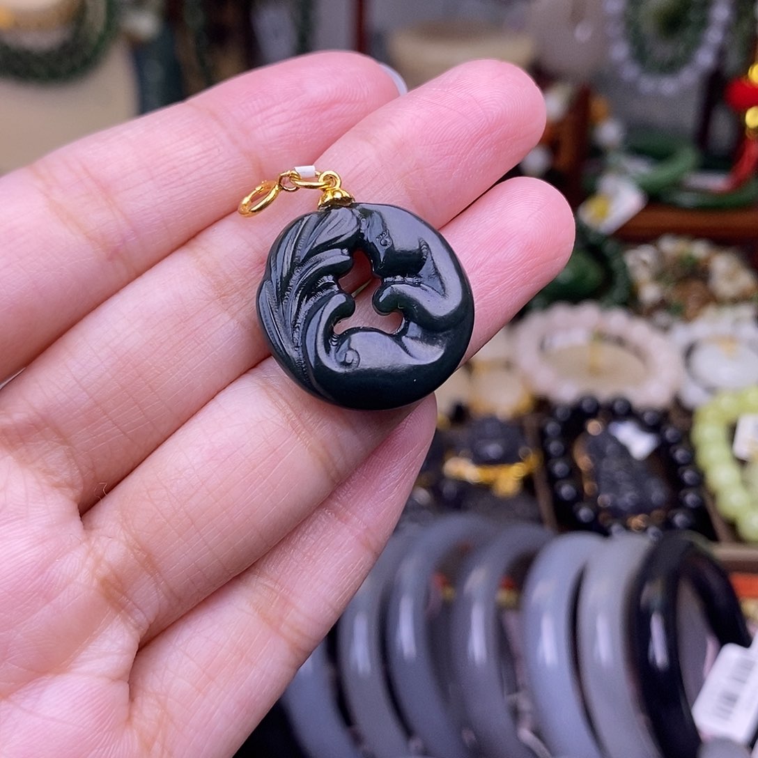 和田玉早间福利塔青凤九吊坠未镶嵌