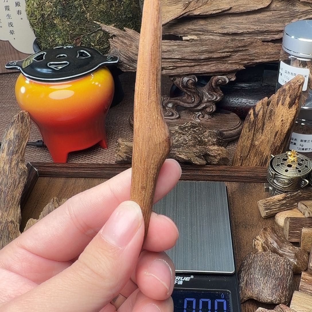 沉香顺化红土沉水