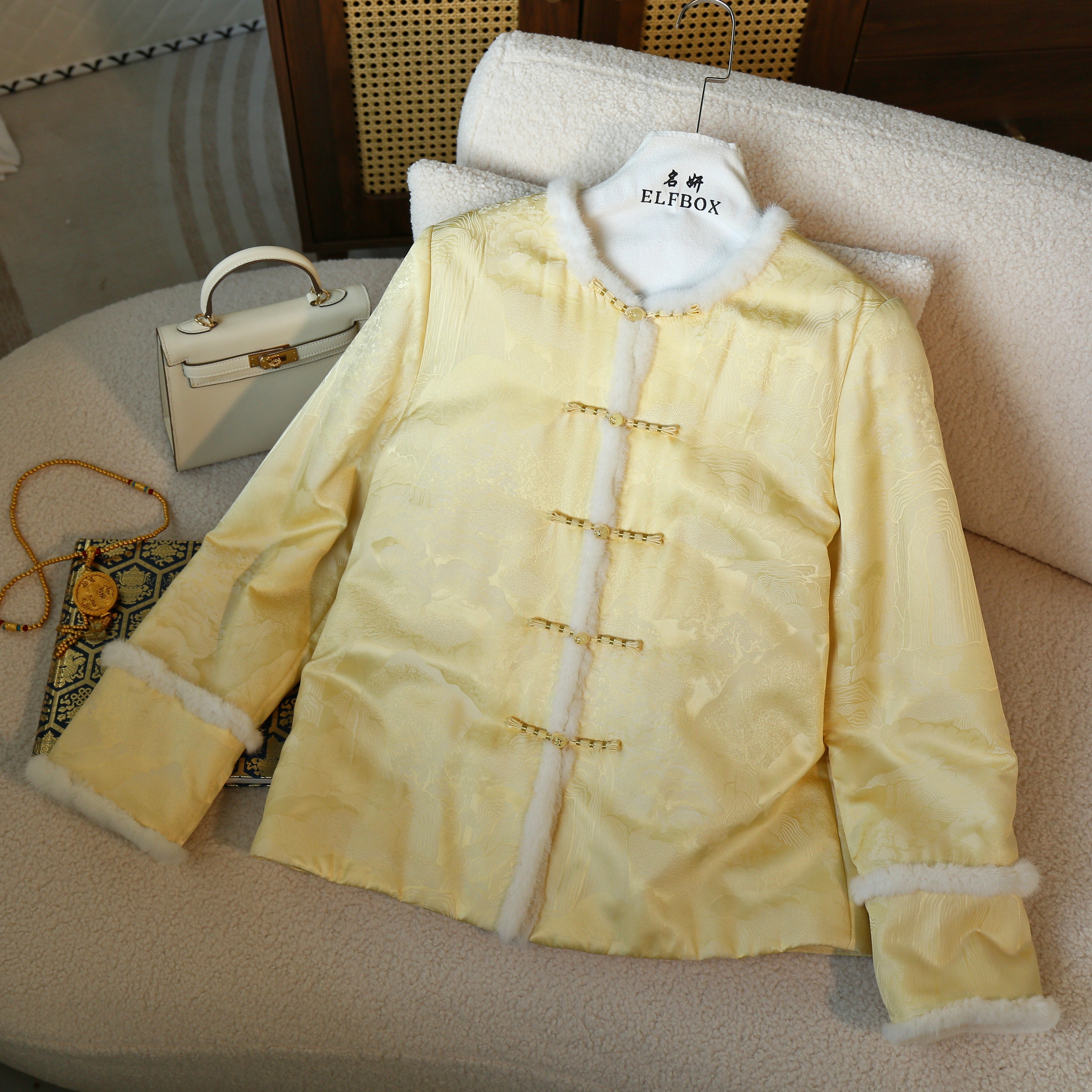 《山河》2025新款国风黄色山河提花拼水貂绒加厚冬季中国风棉服3338
