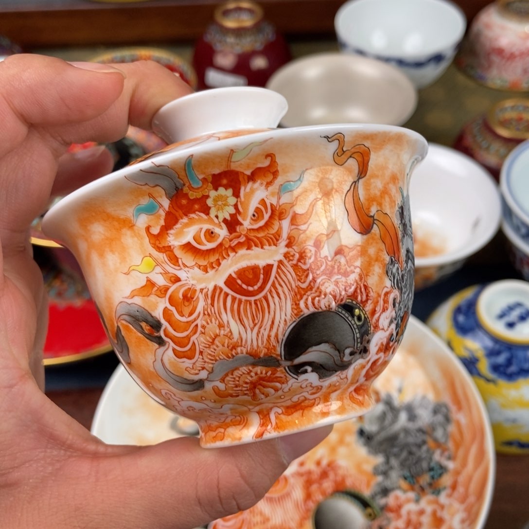 陶瓷艺术家的作品是一种