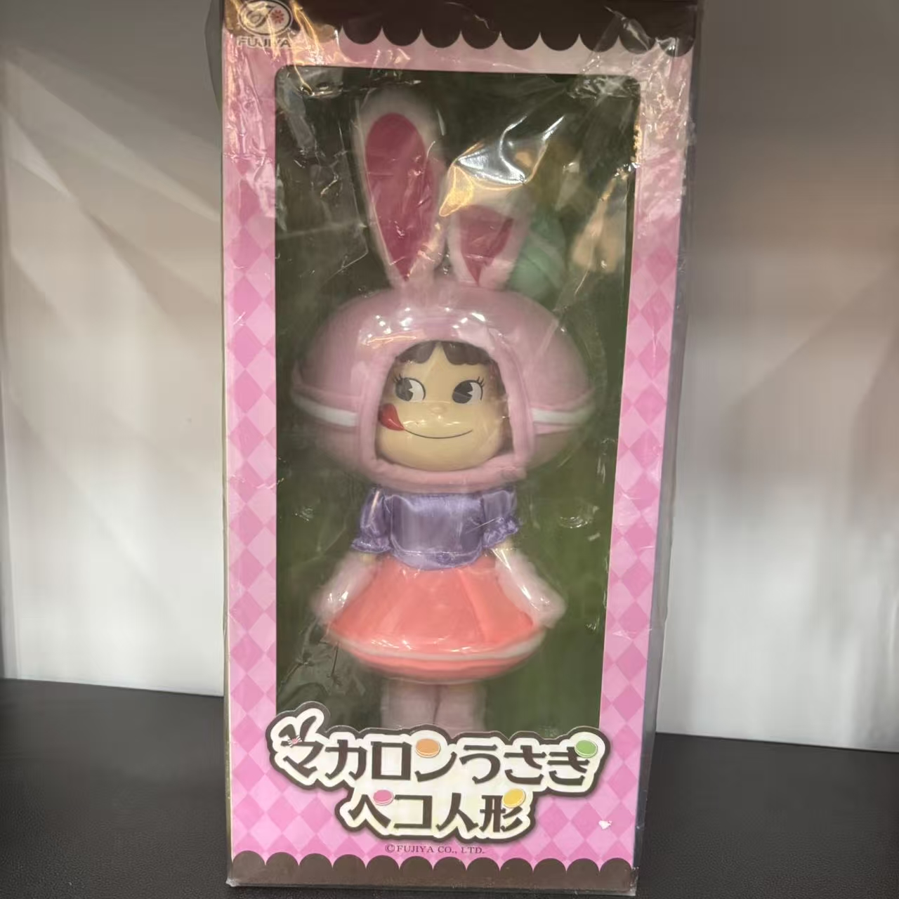 【白】不二家马卡龙兔子头套摆件