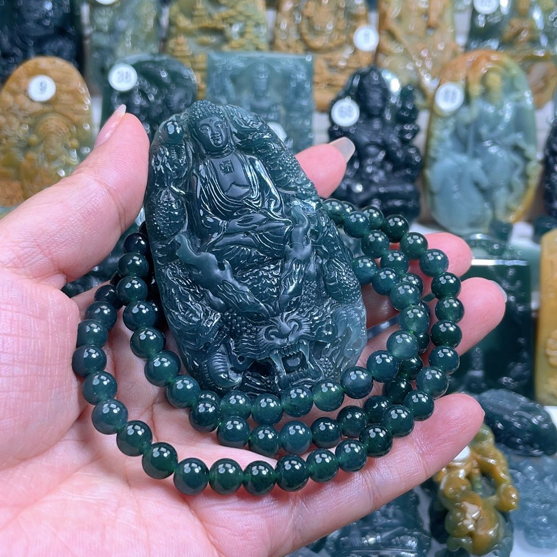 哥***天翡翠未镶嵌颈饰翡翠