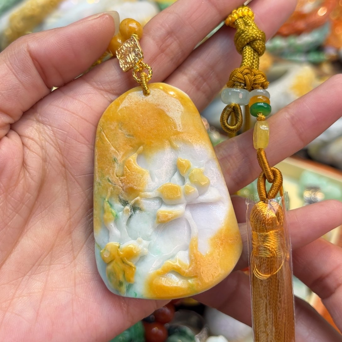 翡翠颈饰未镶嵌待编款