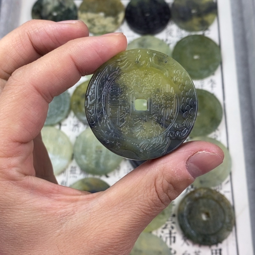 【闪购商品】岫玉颈饰未镶嵌岫玉山鬼花钱吊坠