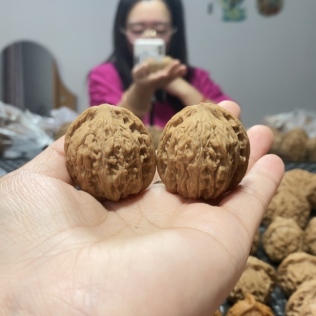 吊坠桃核石狮子34