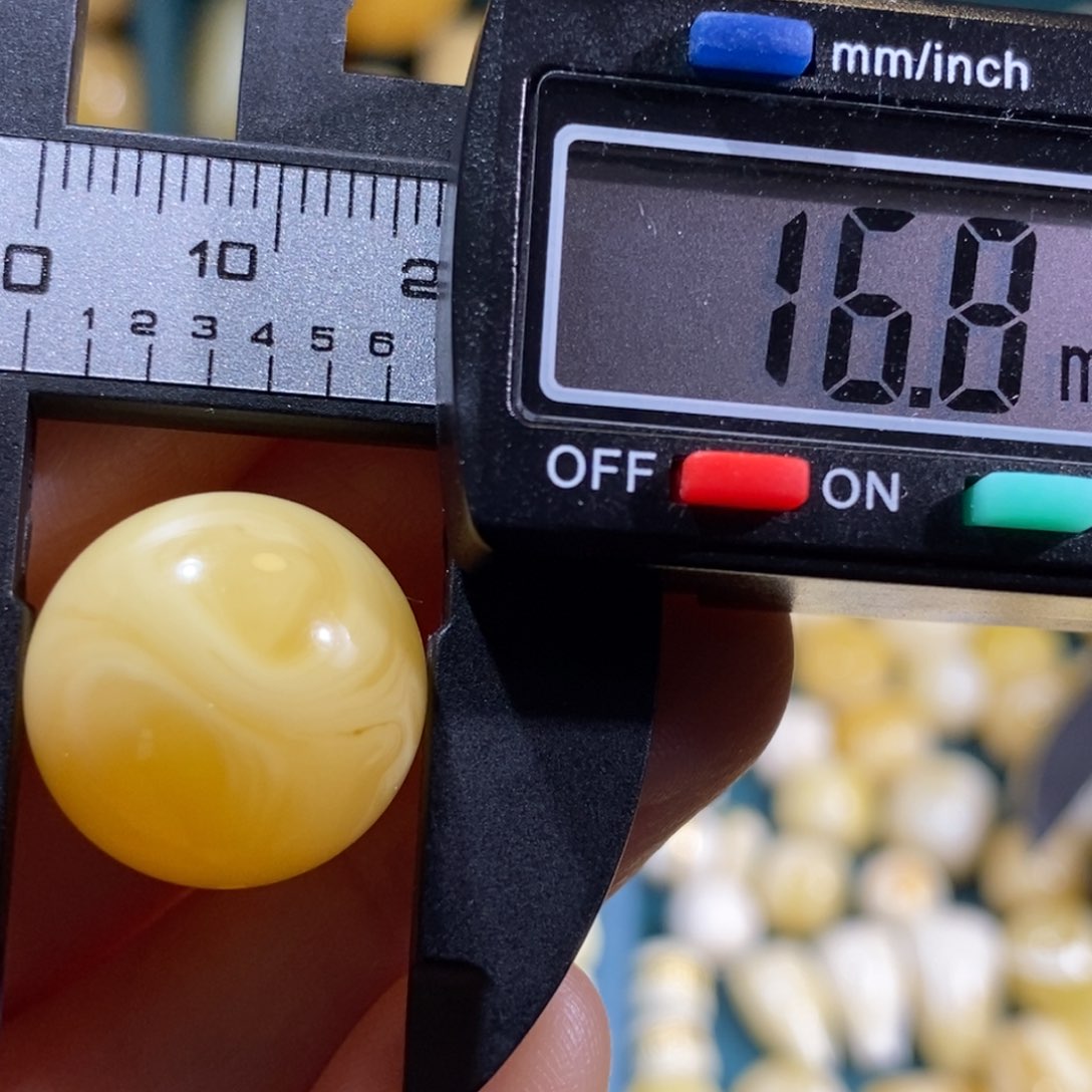 蜜蜡裸石未镶嵌配饰