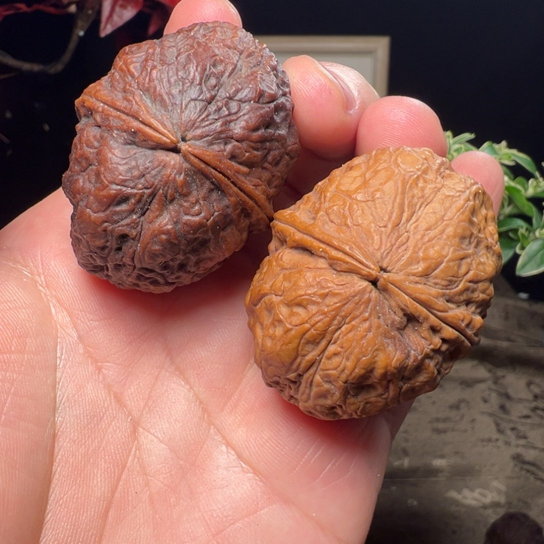 文玩核桃吊坠罗汉佛手44mm