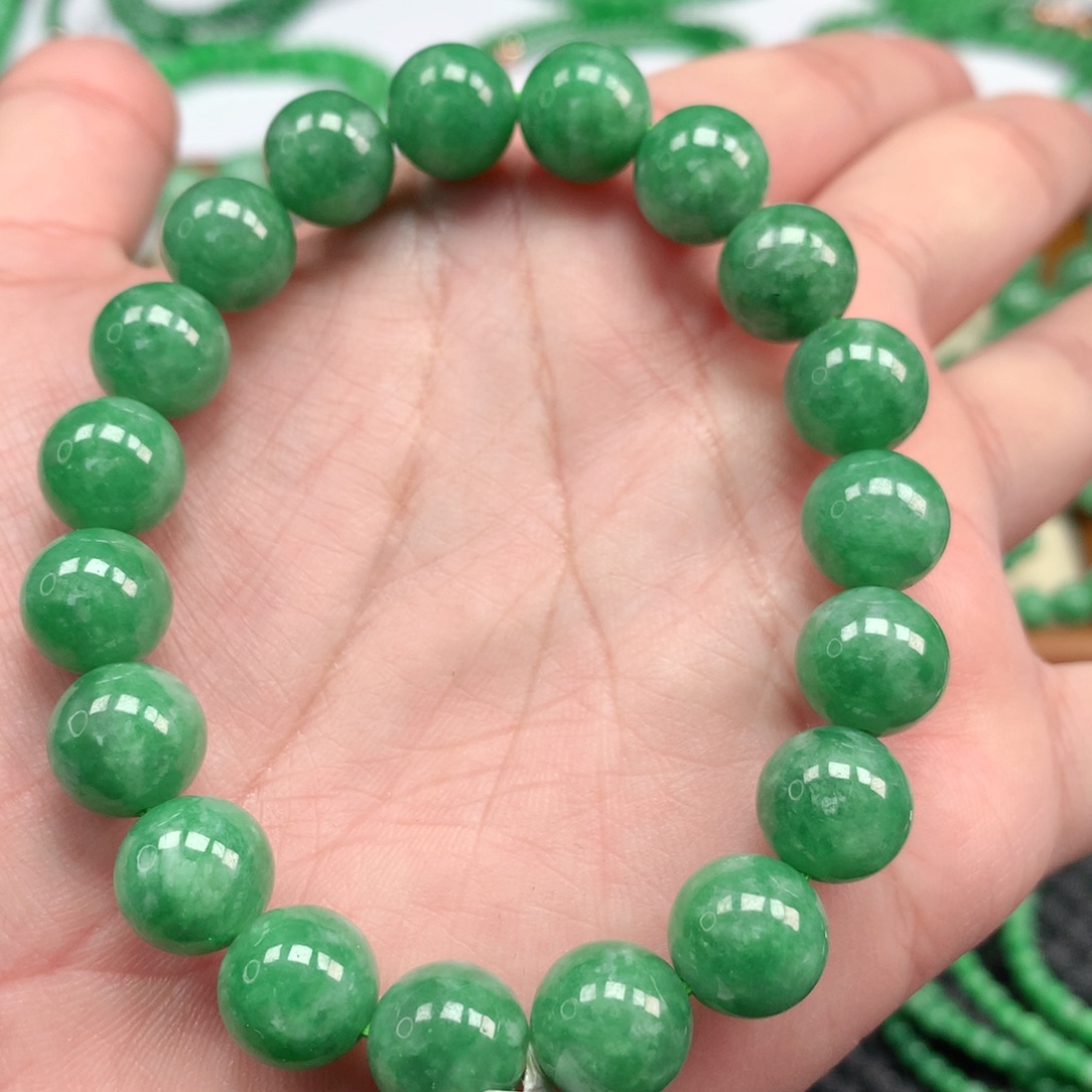 翡翠手链未镶嵌翡翠