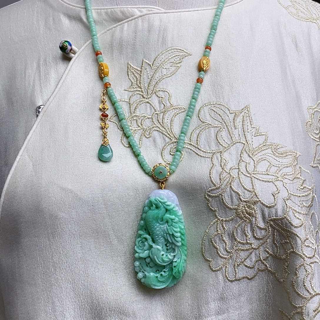 翡翠颈饰未镶嵌天然