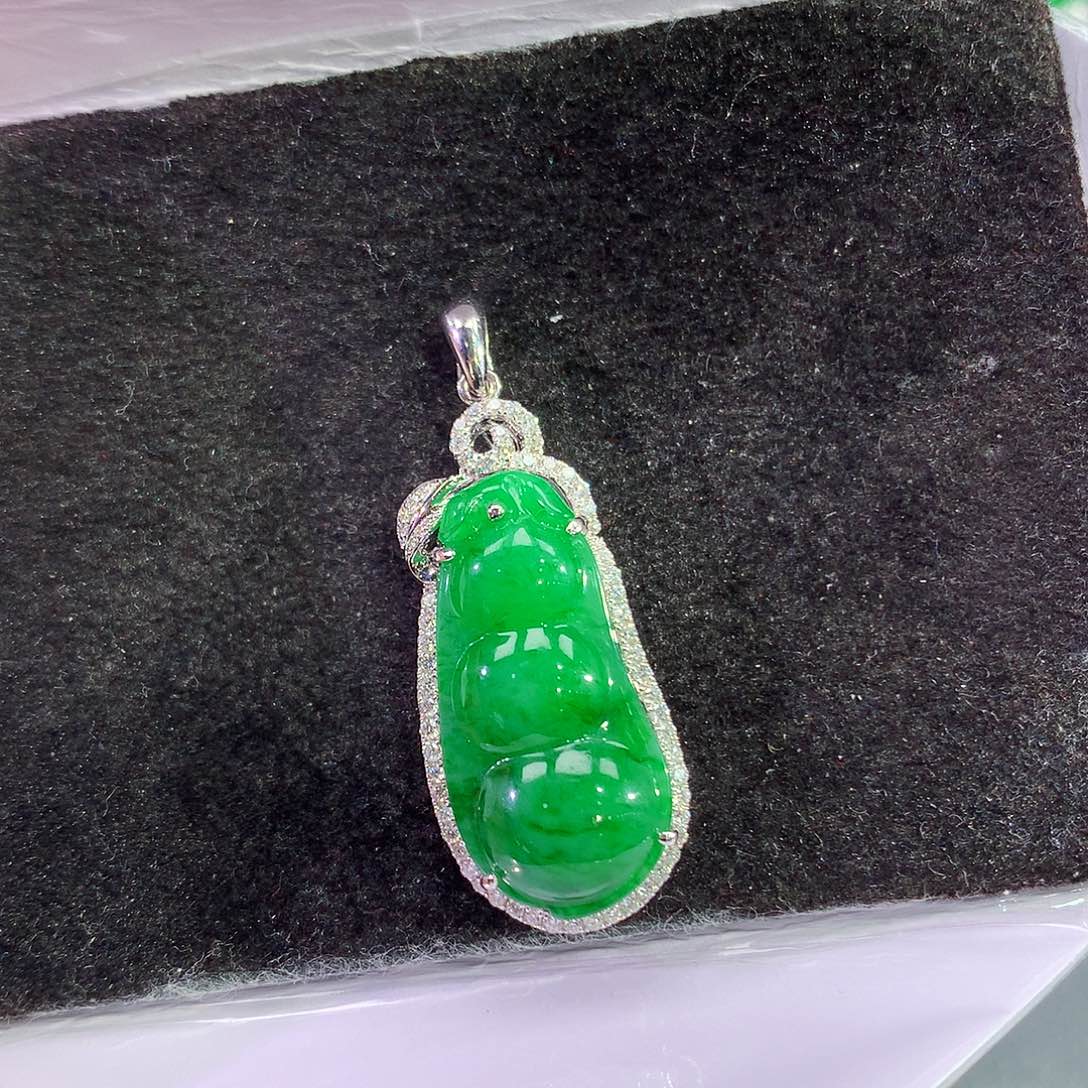 翡翠18K金镶嵌吊坠(赠链)