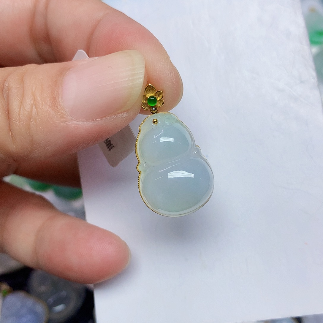 翡翠18K金镶嵌颈饰3557788