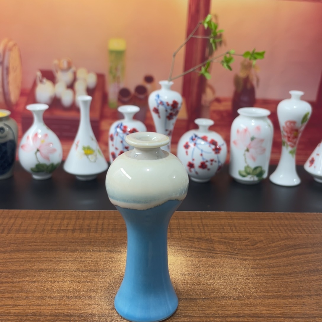 福**门景德镇小花瓶等着你