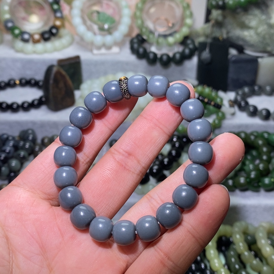 s***i和田玉未镶嵌手链