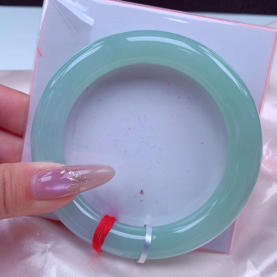 翡翠手镯未镶嵌翡翠56