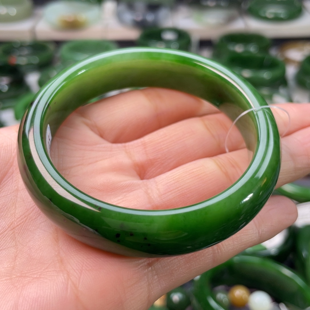 和田玉（碧玉）手镯未镶嵌