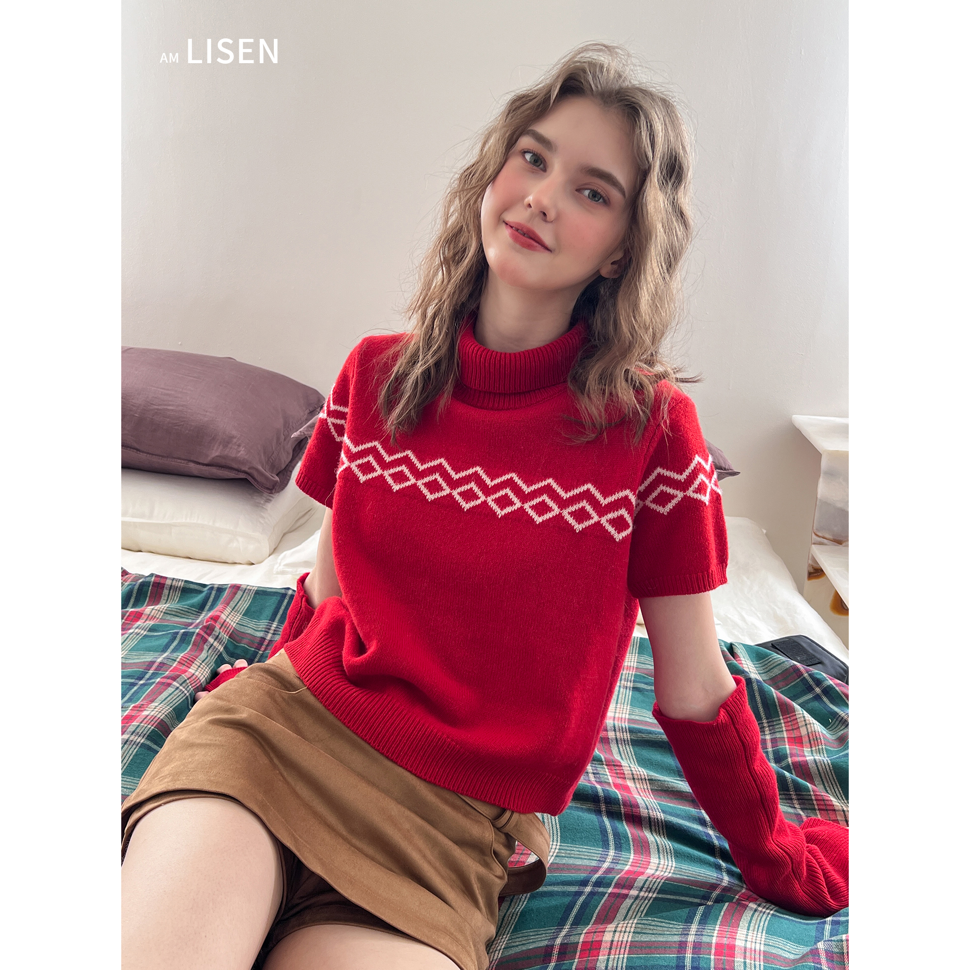 离森节日气氛红色主调白色几何提花可拆卸套袖 款羊毛毛衣