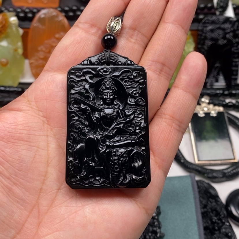 【闪购商品】蛇纹石玉颈饰未镶嵌老***茶