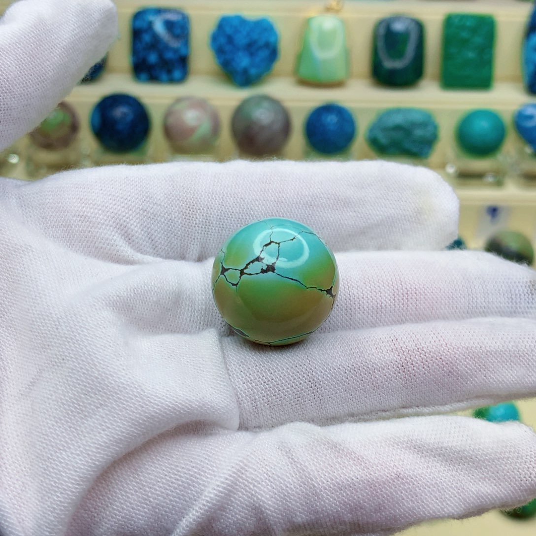 绿松石绿松石未镶嵌