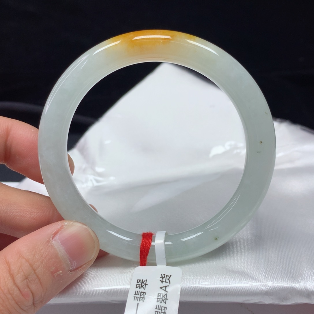 翡翠手镯（圆镯）未镶嵌55.2