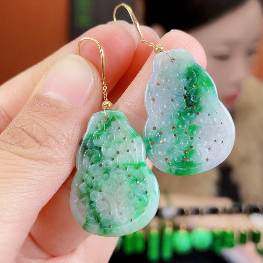 翡翠18K金镶嵌耳饰