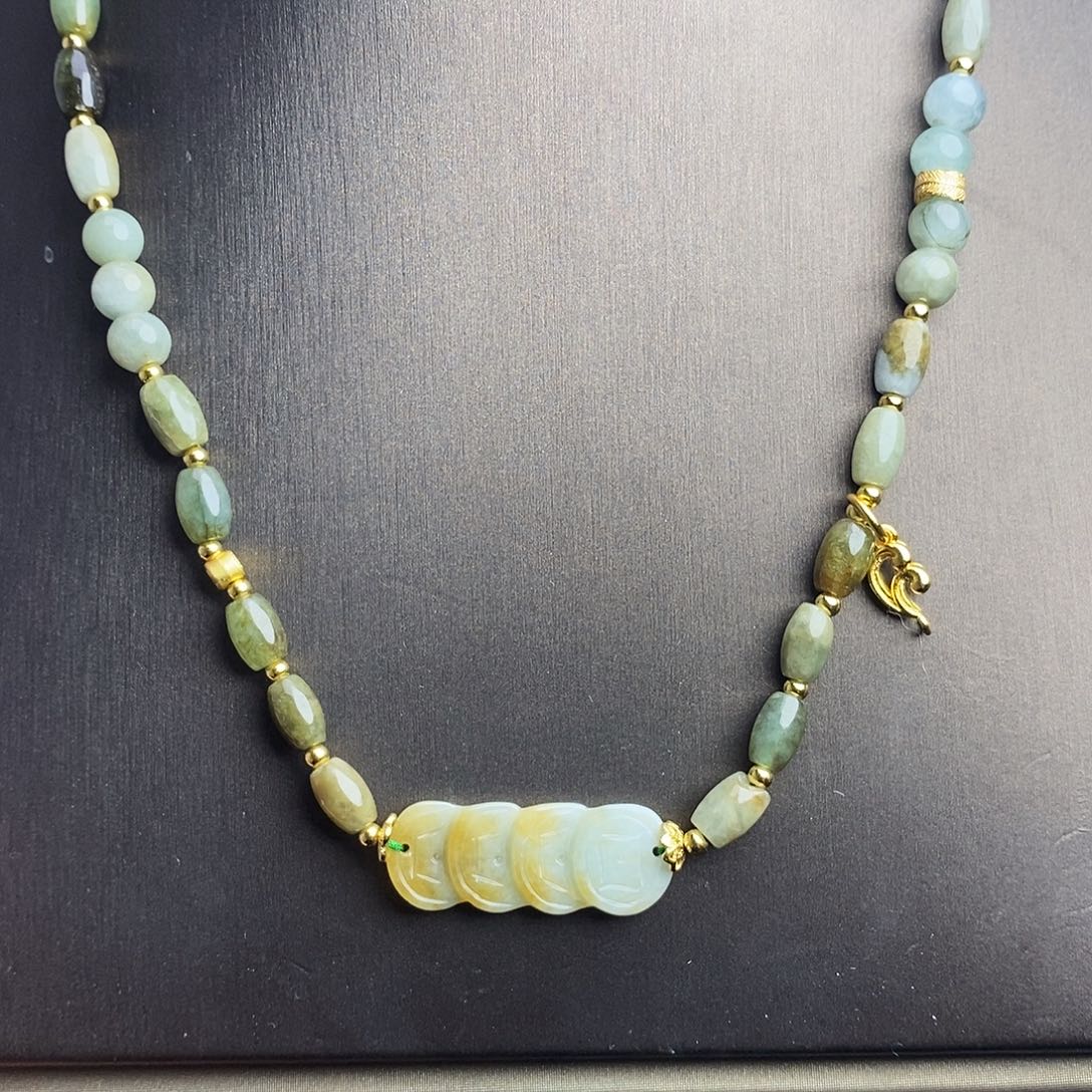 翡翠未镶嵌颈饰99