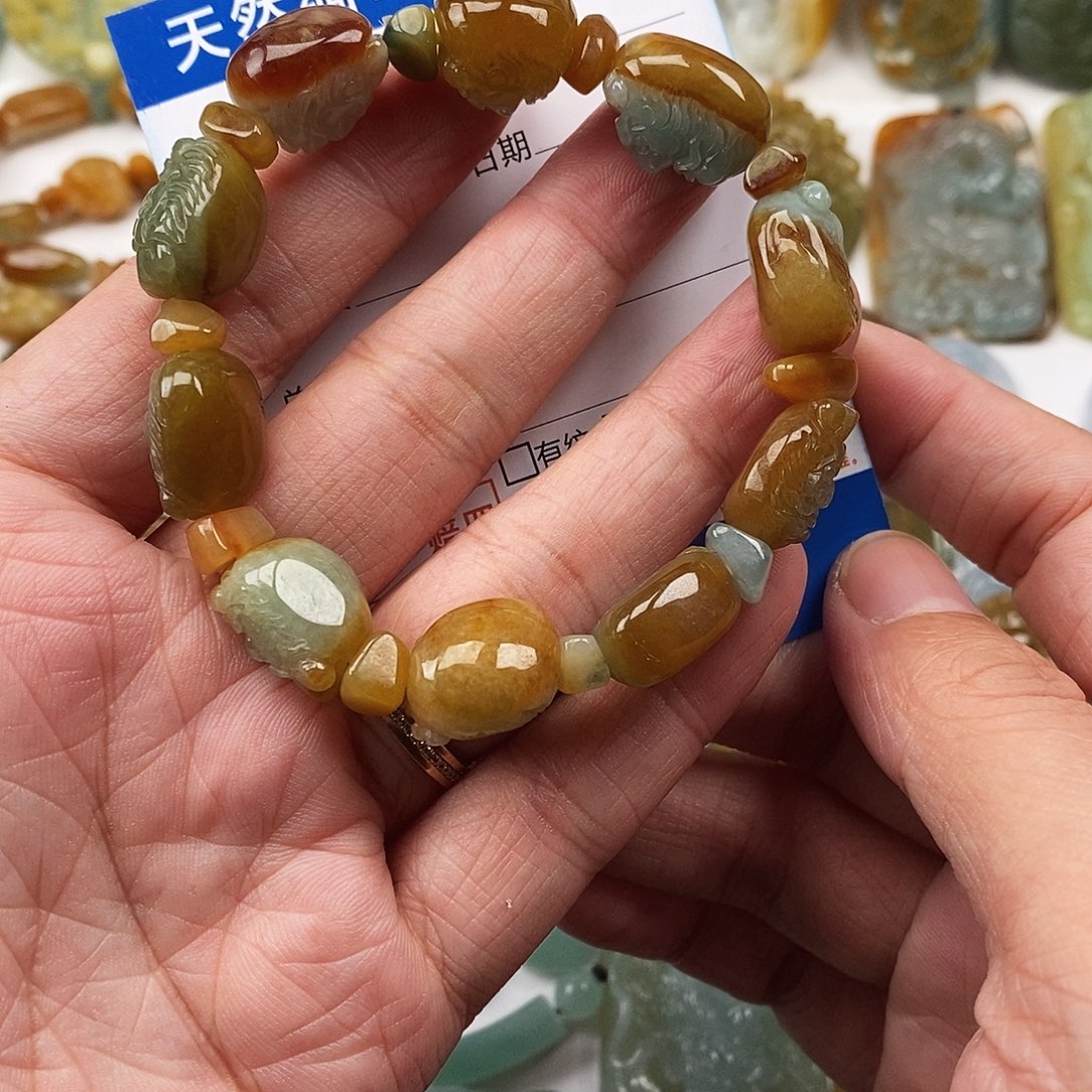 翡翠未镶嵌颈饰手串