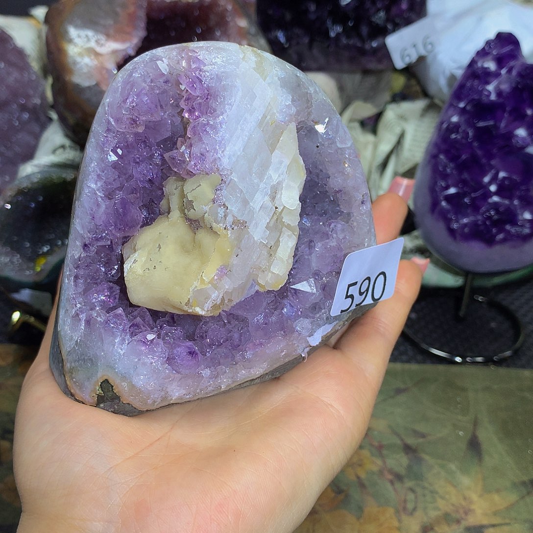 紫晶大型摆件（非配饰）未镶嵌