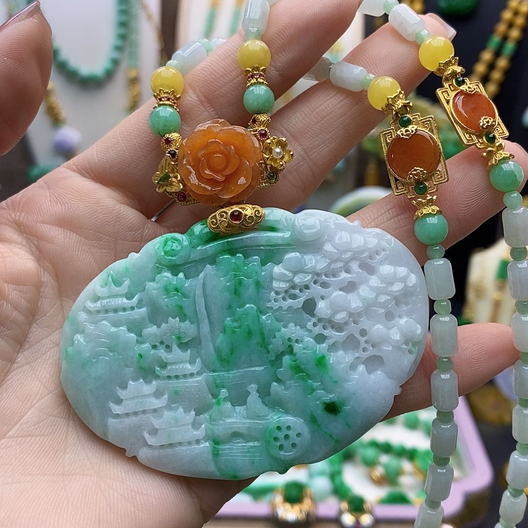 翡翠颈饰未镶嵌天然