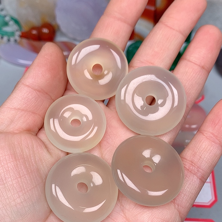 用***0玛瑙/玉髓未镶嵌颈饰