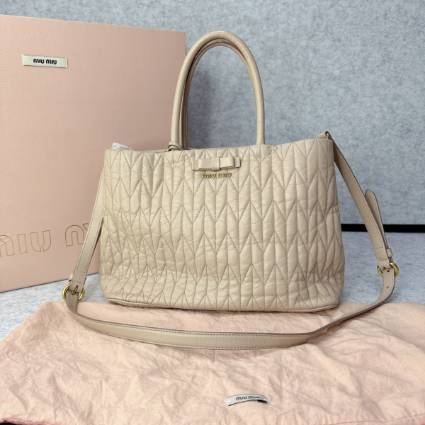 95新/谬谬/市场价8500/包包/250128RN0023