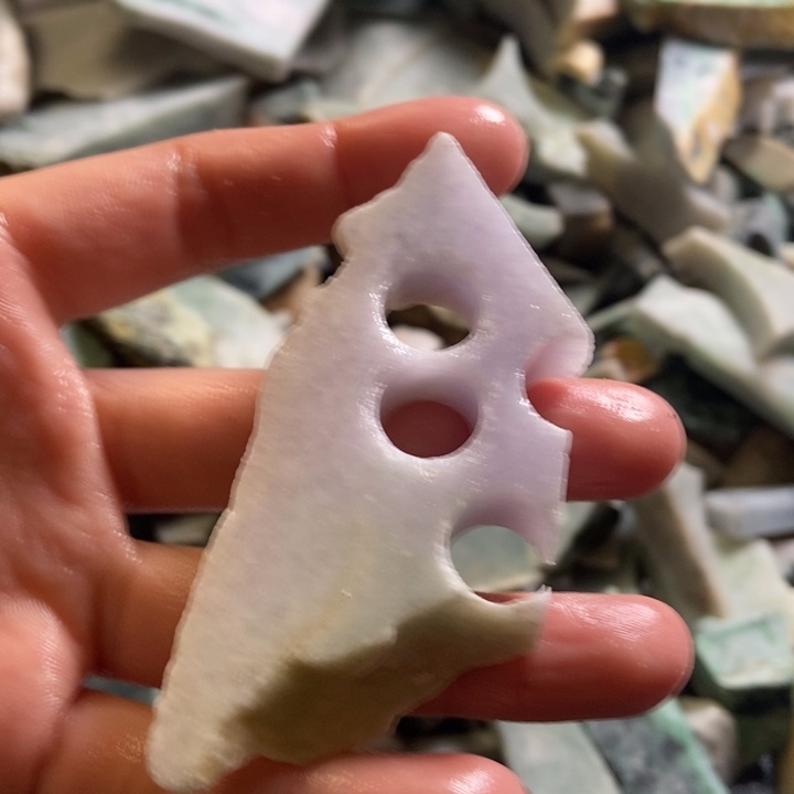 翡翠颈饰未镶嵌天然翡翠